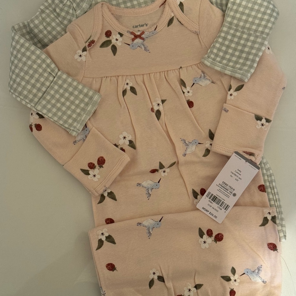 SOLD Carter’s Baby Girl Long Sleeve Nightgown
